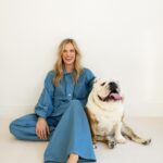 Marie-Lyne Joncas Instagram - Mon gros garçon pis moi dans le @chatelaineqc 🐕 💙 Mua ~ @jeanfrancoiscd Coiffure ~ @romainlemoellic Stylisme ~ @camilleinternosciastyliste Photographe ~ @andreanne_gauthier