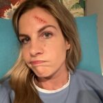 Marie-Lyne Joncas Instagram - Aye! Tourner sur Stat m’a redonné la piqûre du jeu! Tourner avec d’aussi bons acteurs/actrices et se sentir accueillie et appréciée, c’est tellement valorisant! On est chanceux d’avoir, au Québec, de l’aussi bonne TV avec si peu de moyens! Merci @mariealabbe d’avoir pensé à moi pour ce rôle aussi complexe et attachant! « Je pense que tu es capable de jouer une fille qui mange un calorifère et être crédible » J’ai tout donné! 😂 Merci à ma grande amie @genny_schmidt d’avoir pris le temps de me dire que je la touchais et que je faisais la bonne affaire. Merci à @thestephanerousseau avec qui je fais des jokes de caca d’habitude mais avec qui j’ai ressenti des belles affaires en jouant avec lui! T’es un bijou d’être humain mais aussi un acteur généreux et doux! @suzanne_clement j’ai rien d’autre à dire que: J’ai joué avec fucking SOPHIE PAQUIN MAN! T’es une Coliss de vraie je capote sur toi! Et tous les autres, ♥️♥️♥️! Cette production est remplie de gens vaillants et gentils et beaux et drôles! Beau trip, belles rencontres! Le futur me parle et me dit: t’es capable de chier du métal pis être crédible? Pourquoi tu ne jouerais pas plus? STAY TUNED! ♥️💪🏻
