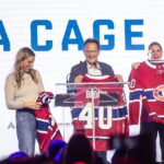 Marie-Lyne Joncas Instagram - Cette année, @_lacage fête ses 40 ans! Pis on va se le dire, a vieillit ben! C’est tellement un honneur pour nous d’en être les portes-paroles! Les deux ont a déjà travaillé à la Cage jadis et les deux ont a eu des expériences de travail full plaisante le fun! Disons que c’est pas gênant d’être associée à ce petit bijou d’entreprise! Une entreprise québécoise chapeautée par un homme qui pense à choisir des femmes comme égéries d’une brasserie sportive! PAS GÊNANT CE JEAN. Merci d’être aussi gutsy @bedard3805 On est bin fières de dire que t’es notre ami! 🫡 Eve et Marie 🙋🏻‍♀️🙋🏼‍♀️ (À ne pas confondre avec Eve-Marie Lortie)