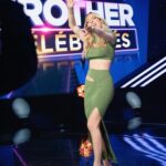 Marie-Mai Instagram – Si vous pensez qu’on donne des breaks à nos joueurs, et bien NON!
Un autre GROS show les attend et vous fera vivre bien des émotions! De plus, l’annonce de la semaine ROUGE risque d’en déstabiliser plus d’un!!!
P-S : J’adore ma job!
@bigbrothercelebrites @noovo.ca