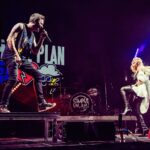 Marie-Mai Instagram – Hier au Centre Bell avec @simpleplan 
Que de souvenirs! 
11 ans déjà depuis Jet Lag.
Même si le temps avance, quand on se retrouve sur scène, rien a changé. 
Leur gentillesse, leur talent et leur générosité m’épatent toujours autant. 
Bravo pour le show hallucinant!

📸 @skylerbarberio