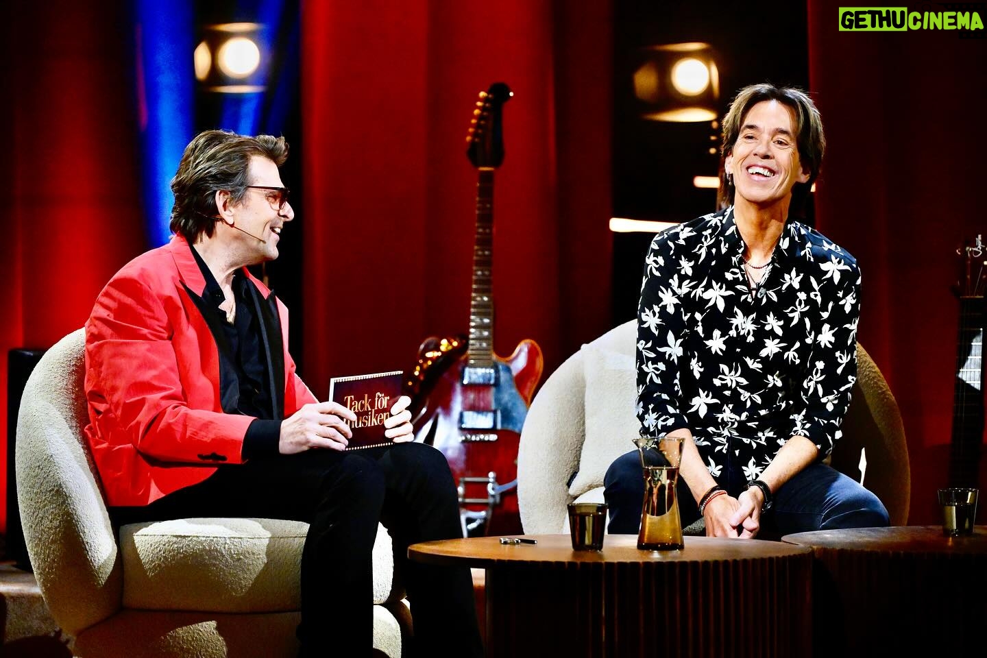 Marie Fredriksson Instagram - Tack för musiken. On SvT (8 pm!) SvTPlay Saturday April 20. Chatting about music and life and other peculiar things with Niklas Strömstedt. And playing some music. Good times. Don’t miss! /PG🎈