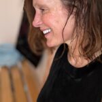 Marie Legault Instagram - Aujourd’hui, j’ai pratiqué avec environ 45 personnes, c’était magique ce partage, on a eu bien chaud aussi ha ha! à voir ma tete 🫠💦 @jivamuktiyogaparis class today was hot yoga 🧘🏻‍♀️ #thankyou Ian Szydlowski 🙏🏻 #yoga #yogapractice #yogaparis #hotyoga #bigtraining #hardworkout #naturelle#frecklesgirl #happyness #grateful #partage #bienêtre #love #sweat #naturalportrait #glowingnaturally #bonnemineassurée #fatigueemaisheureuse