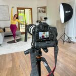 Marie Legault Instagram - Moments de vie du tournage pour le site de ma fille @anouk.hamel @bodybyanouk 🩷🤍🙏🏻 #behindthescenes #tournagevideo #mereetfille #complicité #fitfamily #momanddaughter #fitnesslife
