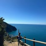 Marie Legault Instagram - Une journée à découvrir les villages de Riomaggiore et de Manarola dans les Cinque Terre avec mes enfants 🇮🇹 #italie #cinqueterre #randonnée #nature #voyage #decouvertedumonde #familytravel #complicité #beautifuldestinations #jolivillage #lovelymoments