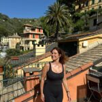 Marie Legault Instagram - Escapade à Portofino, et cette jolie terrasse…. 🤍 #italie #voyage #vacancesavecmesenfants #beautifuldestinations #beauty #soleil #jolieterrasse #portofino #train #smile #bonheur #happywoman #fitnessmotivation #fitwoman #fitfam