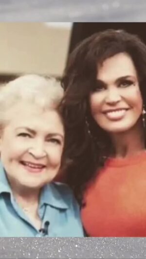 Marie Osmond Instagram - A little repost today in honor of this treasure!🥰 Happy birthday to the one and only Betty White!!🤍🤍 My life is better because you were in it!! #secondmom