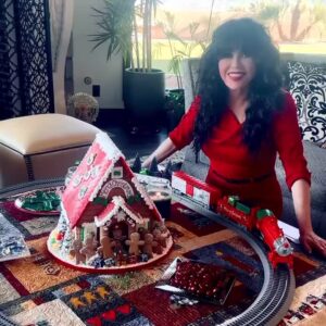 Marie Osmond Instagram - So much has happened over the last month, and I still have so much to share!!! Just like this amazing gingerbread house that @jerrodblandino sent me back at  Christmas!!! Look how cute it is!😍 I loved it!! Thank you so much, Jerrod, Jeremy, and Clover!!💖💕