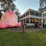 Marie Osmond Instagram – Ok! I have to show you the cutest thing!! When I was in Savannah a few weeks back, we went to this beautiful house before the speech and instead of poltergeist, our host had a big, gigantic, blowup pig in the front yard and called it porkergeist for Halloween🐷👻 Look at the size of this thing!😂🤣
