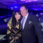 Marie Osmond Instagram – Mark Davis (owner of the @Raiders and  @AllegiantStadium) is such an amazing friend and one of the nicest people you’ll ever meet!!🥰 He invited me to join him for The Dinner Show before today’s #SuperBowl!!✨ I ran into so many amazing friends like @WayneNewtonmrlv and the beautiful @ShaniaTwain and made new ones like Marks’s girlfriend, @iamorianthi, and @DHendrickson41! Mark’s girlfriend, @iamorianthi, is such a fantastic guitarist and used to play with Michael Jackson. She’s performing as well! But tonight, our surprise entertainers were  Super Bowl legends @LadyGaga and @DianaRoss, as well as @IAmWandaSykes and @NBCJayLeno!! ✨ We all had such a phenomenal time!!

I’m going to be watching the game today from Mark’s suite and then head to the party afterward!!🏈🏆 Be sure to watch my stories to see all the fun!!