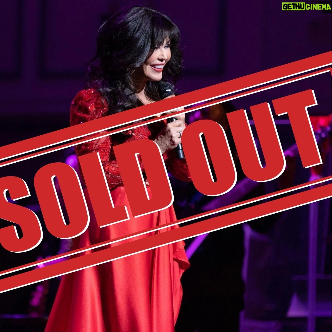 Marie Osmond Instagram - Tonight is the last show of my Orchestral Christmas tour!π And there is no better way to end the tour than with another sold-out show here in The Villages, Florida!!π₯° I have absolutely loved seeing you all at the shows and getting to know you better at the sound checks!! Have a very merry Christmas, and we'll see you all again soon!ππ