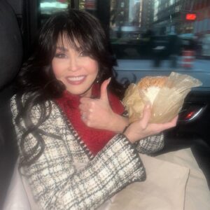 Marie Osmond Instagram - It’s getting a little bit country here in New York City!🤠 I had such a great time this morning with Ainsley, Steve, Brian, and Adam at @foxandfriends talking about the @nutrisystem Complete50 program! Now, I’m enjoying a quick bagel in the car on our way to US Weekly!!🤭💕
Check out the interview at www.foxnews.com/video/6344328962112