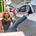 Marie Osmond Instagram – Do you remember when I posted about some of my favorite shoes last year, these amazing Converse?? 👟🖤🤍 Well, my good friend @TraceyBregman1 from @YoungandRestlessCBS got a pair before her trip to Europe and told me how glad she was that she did!!! They are sooo comfortable!!💖💕