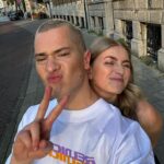 Marije Zuurveld Instagram - RELNICHTEN X DELAMAR “wil je meedoen aan onze theatershow???“ was de vraag die ik een maand geleden kreeg en I SAID YES (net als de mannen die ik mocht “trouwen”) Dankjewel fantastisch team ❤️ Het theaterkind in mij is dolgelukkig 🫶🏼 (Ohja slide 6 moest ik even invallen voor de stripper…. Don’t ask 🫠)