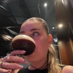 Marije Zuurveld Instagram - Buikje vol van de afgelopen dagen 🖤🤍🖤