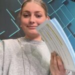 Marije Zuurveld Instagram – 🗑️🗑️🗑️

– grootste nepbril die ik kon vinden
– 😡😡 *haat de douche*
– nagelsalon zuurveld did it again 💅🏼
– before tijdens de repetities
– het echte werk @worldskillsnl 
– nog ff sparen voor die grote prijs
– maandelijkse ❌❌❌ wandeling