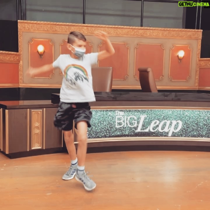 Marika Domińczyk Instagram - It’s here!!!! @bigleapfox is so #feelgood and infectious Hope you give it a shot! First 2 episodes drop on @hulu today! Series premiere on @foxtv on Monday Sept 20th @scottkfoley #dance #allthefeels #newshow #thebigleap 💃🏻🤣♥️ Let me know what you think 😘🙌🏼