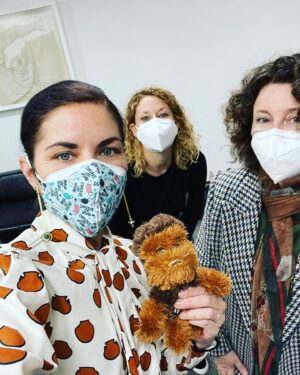Marika Domińczyk Instagram - The CLOTHES tho!!! 🔥💥🌟 @lynpaolo & @laurafrecon are #costumedesigner #goals Thank you for making Talia look so #fierce ♥️ @inventinganna #inventinganna @shondaland @netflix