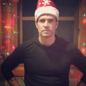 Marika Domińczyk Instagram - Here we go! 🎄🎁♥️ It Wouldn’t feel like #christmas if i didn’t post this (again! 🤣). Wishing you a very #merry #chirstmaseve. 
@scottkfoley #joy #peace #love
#wesołychświąt