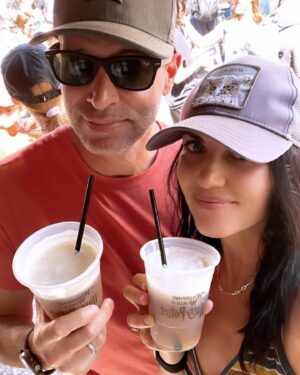 Marika Domińczyk Instagram - Great day celebrating Kellers 10th #birthday @universalorlando #butterbeer & #thesimpsons ♥️🎉 @scottkfoley #universalstudiosorlando #universalorlando