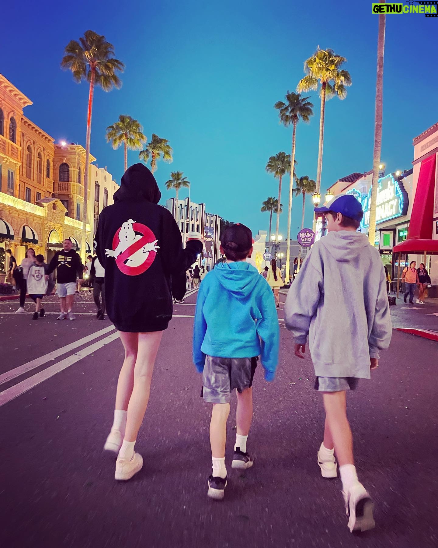 Marika Domińczyk - 5.2K Likes - Great day celebrating Kellers 10th #birthday @universalorlando #butterbeer & #thesimpsons ♥️🎉 @scottkfoley #universalstudiosorlando #universalorlando