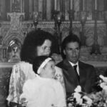 Marilou Instagram – Bonne fête mon papa. Le plus dévoué. 

Je t’aime tant. 

(la seule chose que je ne te pardonnerai jamais c’est d’avoir laissé maman me coiffer comme sur la dernière image!!) 

@johnnybizbiz @lisedupuis