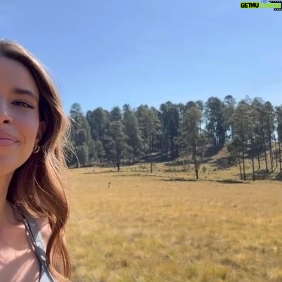 Marilou Instagram - En plein cœur de l’hiver, on est allé tourner des nouvelles images pour le nouveau Santa Fe qui est… ma-gni-fique! J’ai hâte que vous voyiez les images. Ça s’en vient! 🤍