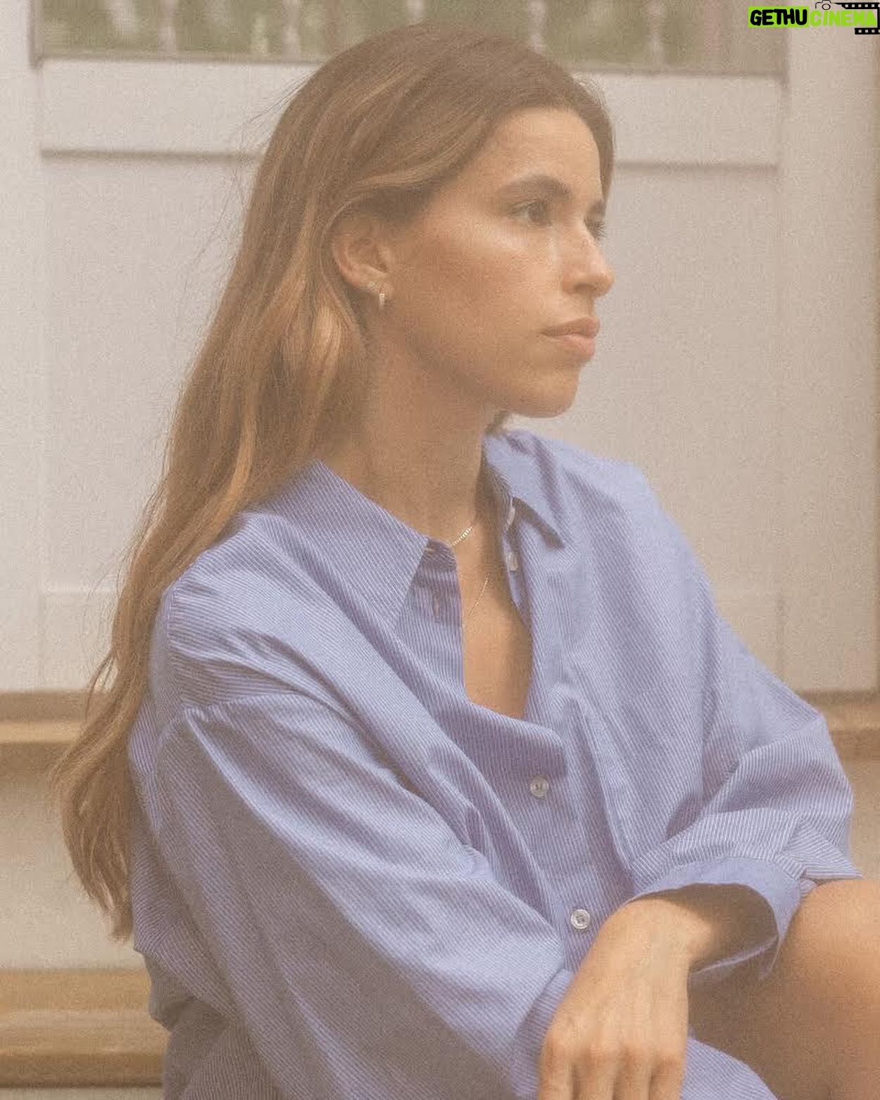 Marilou Instagram - Après « Autrement dit : en affaires » et « Autrement dit : en amour », Marilou propose cette fois une réflexion ayant pour thème la sexualité. 🗣️ • Dans cette nouvelle série intitulée « Autrement dit : la sexualité », @mariloubiz multiplie les rencontres et aborde un angle différent dans chacun des 6 épisodes de 20 minutes qui seront tous mis en ligne dès le mercredi 14 février dans la section VÉRO.TV d’@icitoutv. 💻 • #AutrementDit #RadioCanada