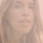 Marilou Instagram – tes bras pourraient m’entourer deux fois 
mais de toi
peux-tu faire le tour juste une fois? 

Lien dans ma bio 🤍