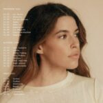 Marilou Instagram – Je suis fébrile de vous annoncer que je pars en tournée. Sortir du studio de ma chambre pour partager mes chansons et quelques reprises avec des gens qui aiment la musique me semblait le prochain pas à faire. 

Les billets sont en vente dès maintenant en suivant le lien dans ma bio. 

Hâte de vous voir xx