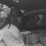 Marilou Instagram – En mon nom et celui de @hyundaicanada, je suis allée faire une épicerie pour l’offrir à @moissonrive_sud 🤍
 
J’ai rempli mon Palissade de 200 lb de denrées (soit l’équivalent de 1 000 $) et j’ai réalisé, en mettant les pieds dans l’entrepôt de l’organisme qui dit avoir vu sa demande augmenter de 20 % depuis 2020, à quel point c’est nécessaire. 
 
Je remercie ma famille chez @hyundaicanada du fond du cœur de me donner des opportunités de redonner à ma communauté. 
 
Et je vous encourage, si vous pouvez vous le permettre, à donner aussi. Comme je me suis fait dire hier à de multiples reprises ; y’a pas de petits dons 🤍