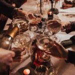 Mariloup Wolfe Instagram - ✨🥂OYÉ OYÉ🥂✨ 🍾Avez-vous vos plans pour le Nouvel An? 🍾 J’ai une bonne nouvelle pour vous, il nous reste encore quelques tables de libre pour vous accueillir au Roseline ce dimanche le 31 pour célébrer la nouvelle année tous ensemble!! Ce serait génial! 🤍 Pensez-y!! Réveillon gastronomique Menu 8 services 🤩 Signé @collyeralexandre Quatuor Jazz 🎶🎵 @le.roseline