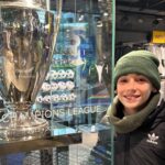 Mariloup Wolfe Instagram – Notre super soirée au match de football de Chelsea vs Manchester United! Quelle expérience! ⚽️ Les fans étaient très intenses!!! 😂😳 @mirowolfe