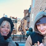 Mariloup Wolfe Instagram – Joindre l’utile à l’agréable…! ☀️💙 Petite escapade à Québec avec fiston avant de me rendre au @salonautoqc demain au kiosque @chevroletqc ! J’y serai entre 14h et 16h. Bien hâte de vous rencontrer là-bas!
