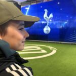 Mariloup Wolfe Instagram – Qu’est-ce qu’on ferait pas pour ses enfants?! 😜⚽️ @mirowolfe @tottenhamhotspurstadium