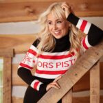Mariloup Wolfe Instagram – Du noir, du tricot et du rouge dans votre fil d’actualité. 🖤❤️🤍

  Courez la chance de gagner une garde-robe d’une valeur de 1 000 $ ! 🤩

C’est par ici pour participer : promo.bsf.ca

🎿⛷️🏂❄️⛄️

@bsf.ca 

Magasinez ma collection sur www.bsf.ca.