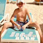 Mariloup Wolfe Instagram – Le bonheur de débuter l’année au soleil avec les deux petits hommes de ma vie! 👬❤️✨🌴☀️