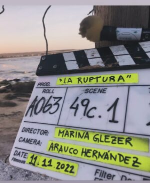 Marina Glezer Instagram - Es la primera, es la verdadera, nena 
No lo puedo creer, realmente. Hoy se proyecta La Ruptura en el festival de la Cinemateca en Uruguay. 
Gracias gente hermosa de Argentina y Uruguay 🙏🏻 🛳️
@laruptura_unapelicula 
@nadadorcine 
@habitacion_1520_producciones
La primera vez! 
La ópera prima.