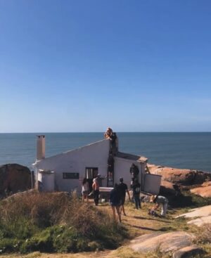 Marina Glezer Instagram - Es la primera, es la verdadera, nena 
No lo puedo creer, realmente. Hoy se proyecta La Ruptura en el festival de la Cinemateca en Uruguay. 
Gracias gente hermosa de Argentina y Uruguay 🙏🏻 🛳️
@laruptura_unapelicula 
@nadadorcine 
@habitacion_1520_producciones
La primera vez! 
La ópera prima.