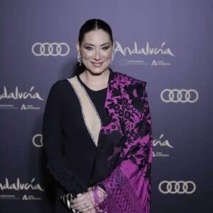 Marina Heredia Instagram - Ayer en la fiesta Vanity Fair celebrada en el Alcázar de Sevilla
.
#moda #belleza #actualidad #flamenco #arte