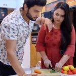 Marina Abraham Instagram - Oh shittt 🥵 🤕 #couplegoals #trendingnow #couplereels #husbandandwife #funny #marriedlife #reelinstagram #trend #couplevideos #explore