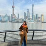 Marina Aleksandrova Instagram - Из рубрики #фотоальбомдлявнуков Улететь, набраться впечатлений и вырасти вместе с детьми, понять, что в Шанхае найден любимый Париж и вспомнить вкус пельменей, хоть их и называют здесь дим самами, что не говори, раз в десять лет можно сделать исключение и откусить пельмень по-полной. #каникулывместе #shanghai