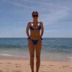 Marina Bastarache Instagram – La mer. Les vacances. Le Portugal.

Pour tous ceux qui le demandent, je vais vous faire un recap. Où manger, où dormir, quoi voir au Portugal.
Dès que je reviens de vacances je vous partage tout 🦋

Ps. Oui oui c’est un tout nouveau @nana.the.brand qui arrive à la fin du mois en ligne! 30 mai, mark your calendars!