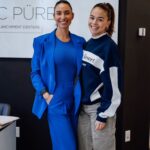 Marina Bastarache Instagram – Her teeth are WHITE 🤌🏻

Grande peureuse ici, avec des dents déchaussées et hyper sensibles; un blanchiment peut être particulièrement douloureux pour moi (been there done that!) Ça m’aura pris plus de dix ans avant de refaire confiance à quelqu’un pour un blanchiment, j’était TRAU-MA-TI-SÉE!
Depuis l’an passé j’ai découvert Jess qui protège bien mes gencives et mes dents, surtout celles ultra sensibles. 
Je serai de retour pour mon entretien annuel l’an prochain chez @blanc_pure ! 
Écrivez-lui pour plus de details, she’s the sweetest! Merci Jess xox