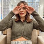 Marina Bastarache Instagram – Sometimes we go short 🙊
Hair by @sam__dupuis @catiacorr.hairstylist @leartof