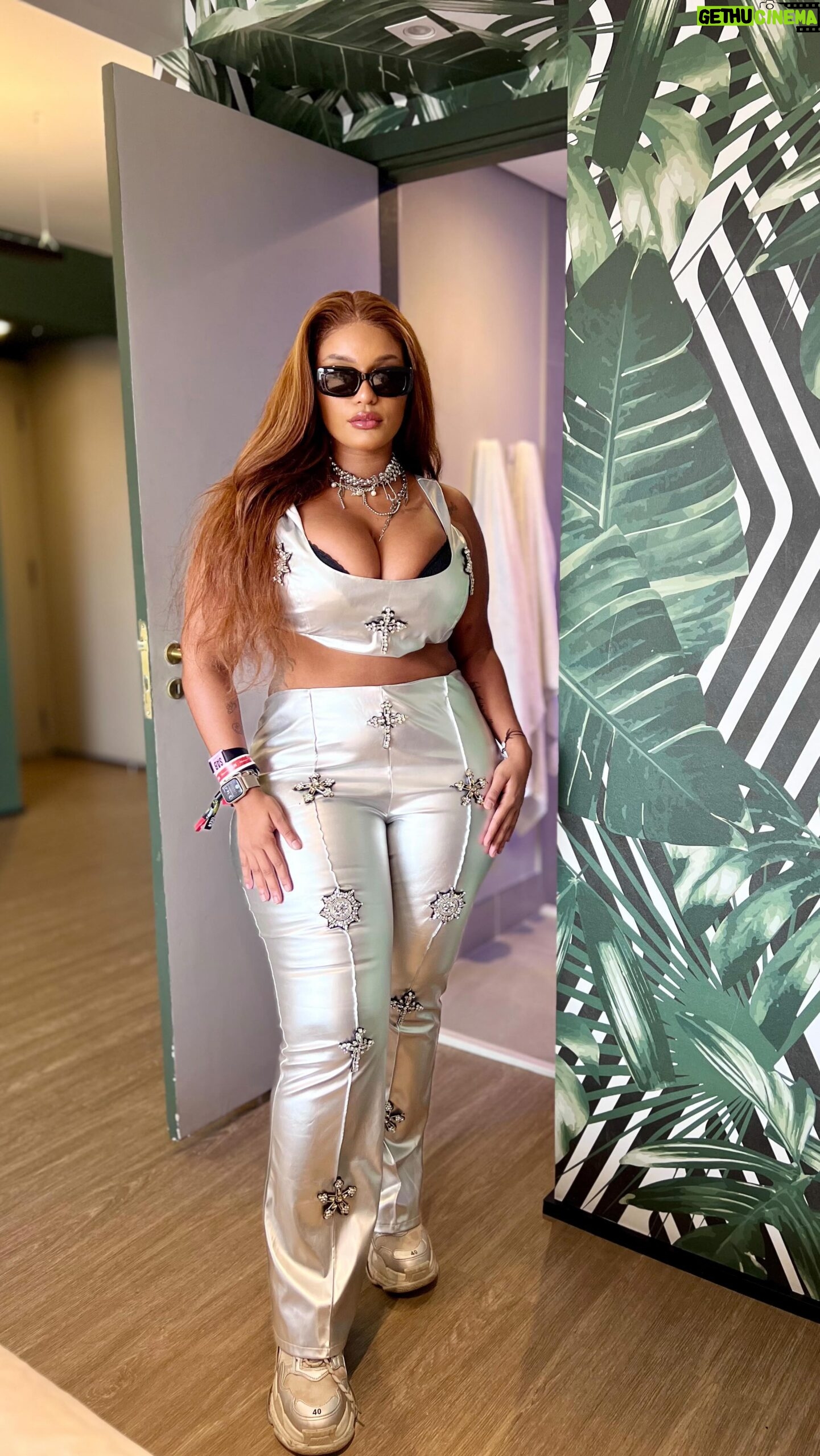 Marina Gregory - 3 Likes - Mais um dia de Lollapalooza Brasil pra conta!! Partiu?
@FashionNovaCurve