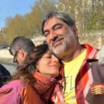 Marina Person Instagram - Eu amo um amigo❤️ Naquele dia em que entrei na sala dele pra passar por uma entrevista de emprego (ele era meu ídolo, e meu coração tava disparado), eu não podia imaginar q mais de 30 anos depois eu teria rodado o mundo com ele. Obrigada por fazer parte da minha vida, Fio! Feliz aniversário🎉🎊✨❤️💜🧡