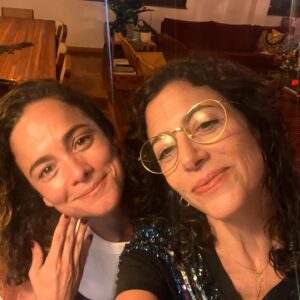 Marina Person Instagram - Eu amo uma ariana😍🤩. Feliz aniversário minha irmãzinha de alma. ✨🎉 
Obrigada por ter me escolhido na vida. Você merece tudo de mais lindo nesse mundo♥️🤍.