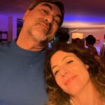 Marina Person Instagram - Eu amo um amigo❤️ Naquele dia em que entrei na sala dele pra passar por uma entrevista de emprego (ele era meu ídolo, e meu coração tava disparado), eu não podia imaginar q mais de 30 anos depois eu teria rodado o mundo com ele. Obrigada por fazer parte da minha vida, Fio! Feliz aniversário🎉🎊✨❤️💜🧡