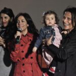 Marina Person Instagram - Hoje é dia dela! Viva minha mãe! Que é mãe também da minha irmã, avó da Aurora e do Ben( na foto ainda na barriga da Domingas). Feliz aniversário, mamys!🎊🎉🥳